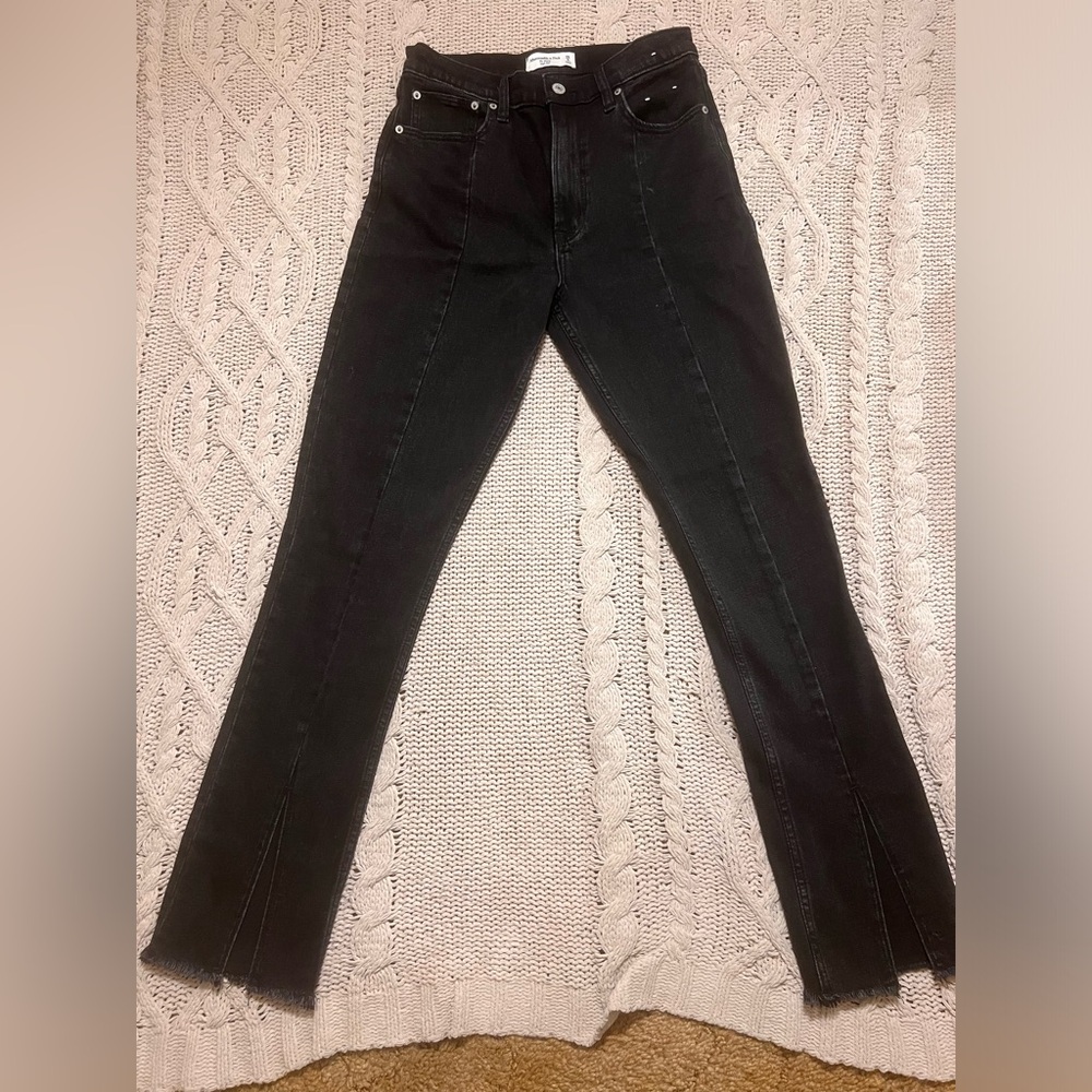 Abercrombie & Fitch Skinny Split Hem Jeans - size 28